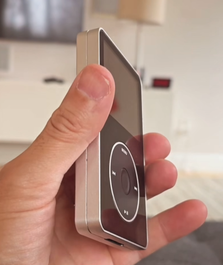 iPod w/ Slim BoxyPixel Metal Shell