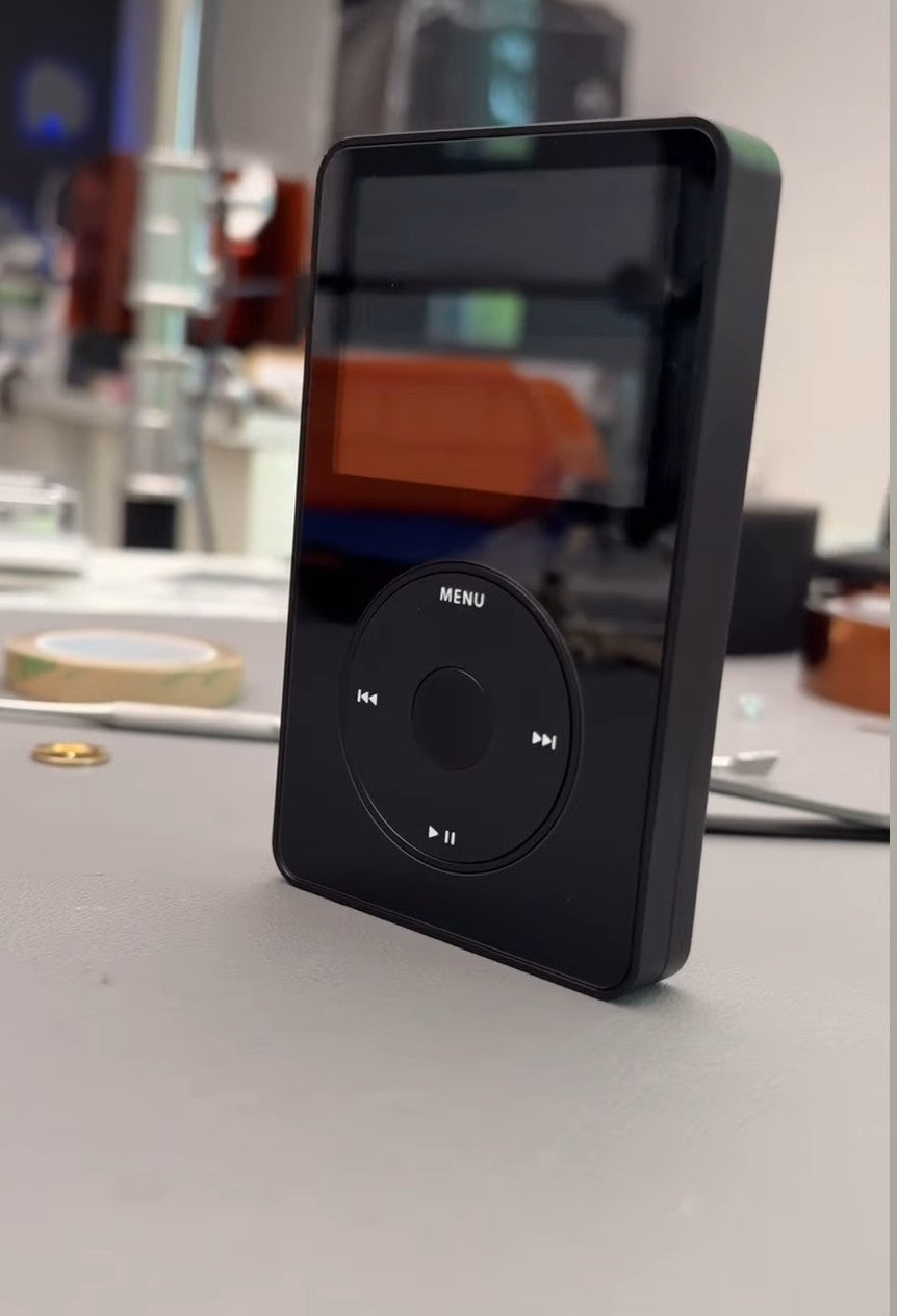 iPod w/ Slim BoxyPixel Metal Shell