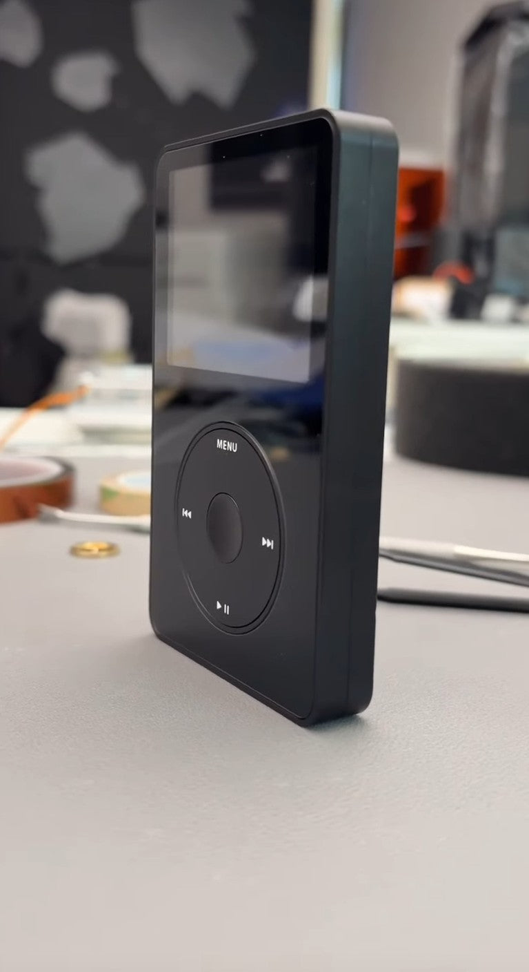 iPod w/ Slim BoxyPixel Metal Shell