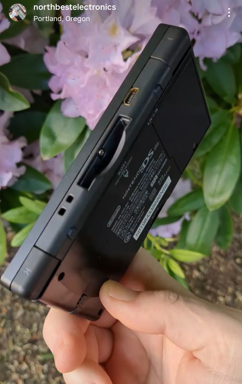 DS Lite Macro BoxyPixel Metal Console