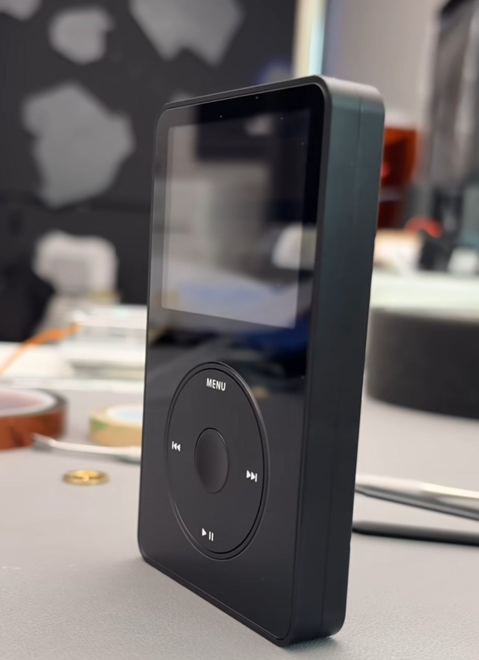iPod w/ Slim BoxyPixel Metal Shell